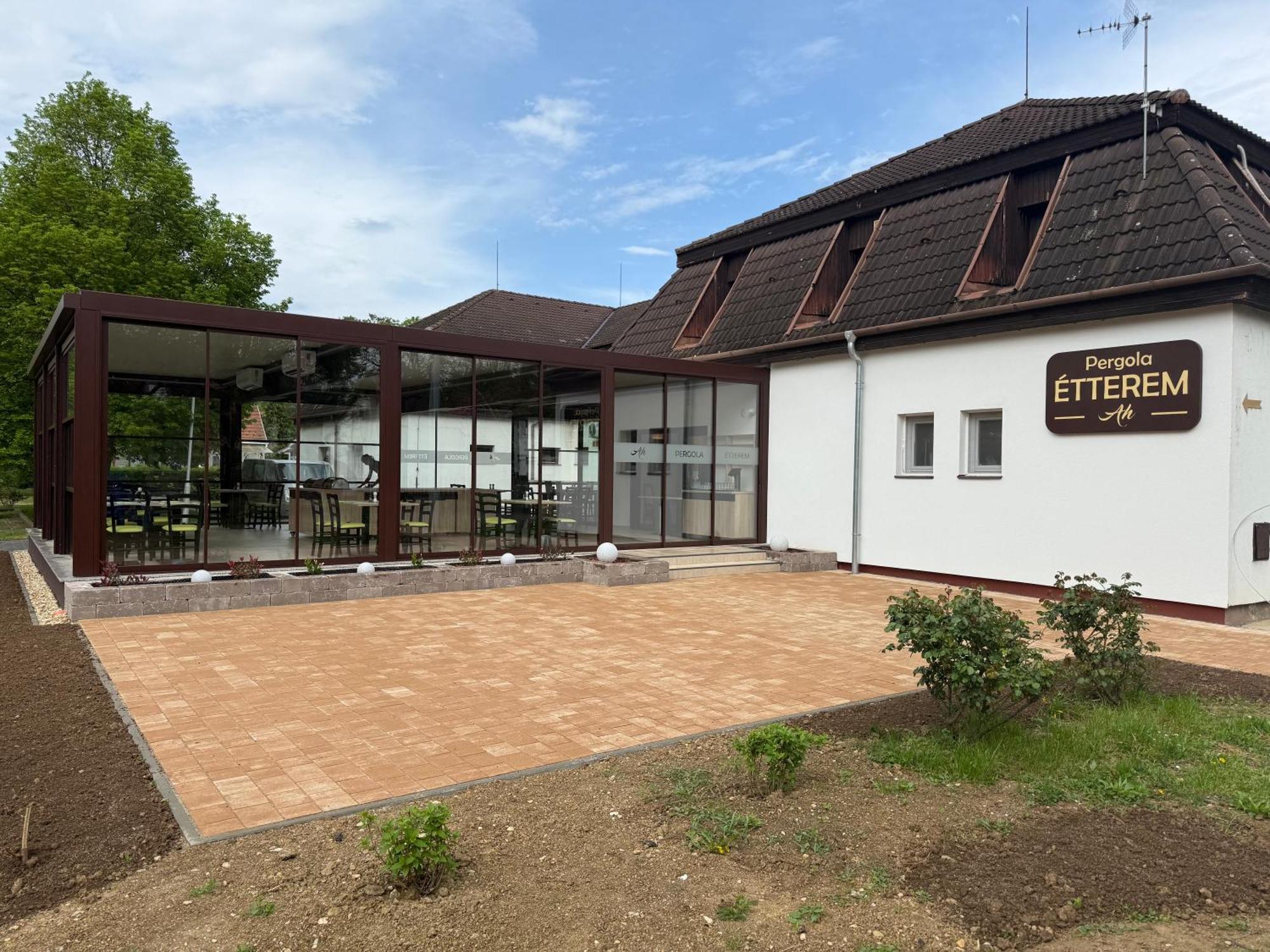 Apartman Hotel Buk Exterior photo